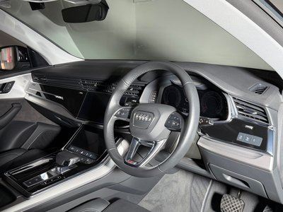 2019 AUDI Q8 — фото 13