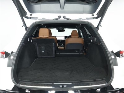 صورة 28 لـ 2026 Toyota CROWN ESTATE