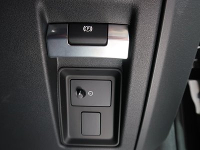 2024 LAND Rover DEFENDER thumbnail 32