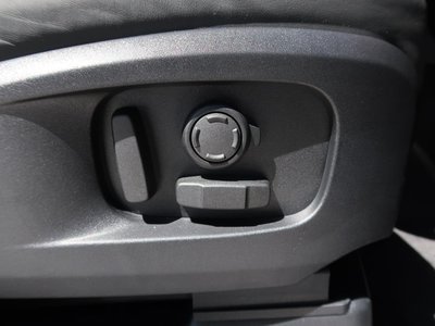2024 LAND Rover DEFENDER thumbnail 34