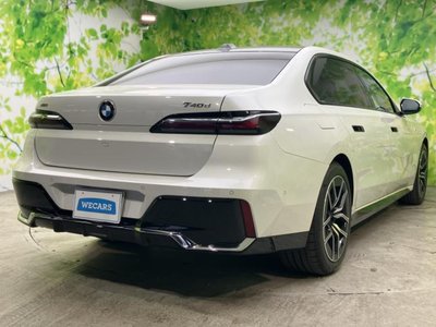 2025 BMW 7 SERIES photo 6