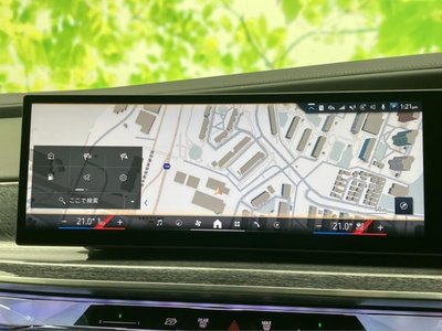 2025 BMW 7 SERIES photo 11