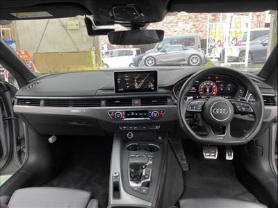 صورة مصغرة 3 لـ 2018 AUDI RS5