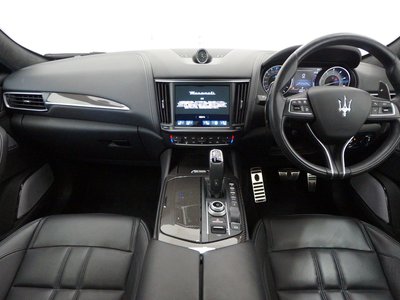 2021 Maserati LEVANTE — фото 10