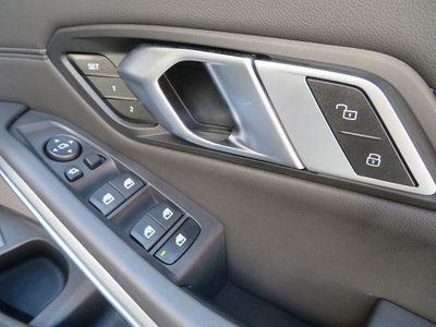 2022 BMW M3 SEDAN thumbnail 34