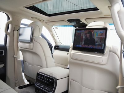 صورة 34 لـ 2023 Toyota LAND CRUISER 300