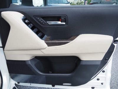 صورة 69 لـ 2023 Toyota LAND CRUISER 300