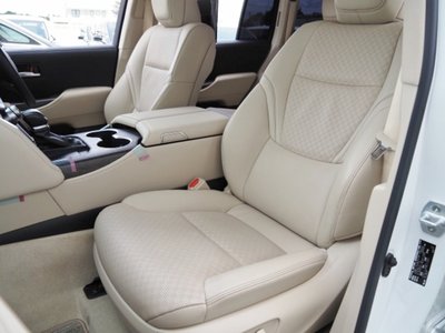 صورة 28 لـ 2023 Toyota LAND CRUISER 300