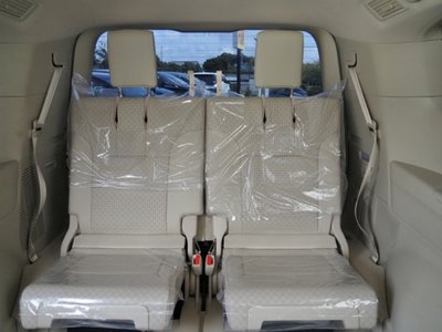صورة 41 لـ 2023 Toyota LAND CRUISER 300
