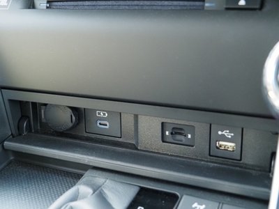 صورة 66 لـ 2023 Toyota LAND CRUISER 300