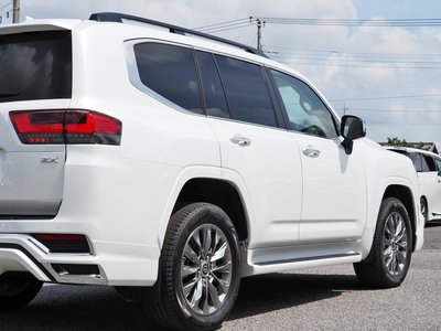 صورة 15 لـ 2023 Toyota LAND CRUISER 300