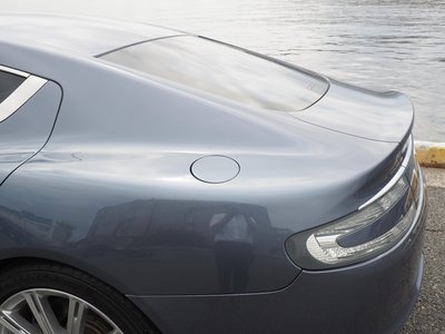 صورة 28 لـ 2011 Aston Martin RAPIDE
