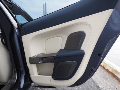 صورة 43 لـ 2011 Aston Martin RAPIDE