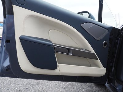 صورة 37 لـ 2011 Aston Martin RAPIDE