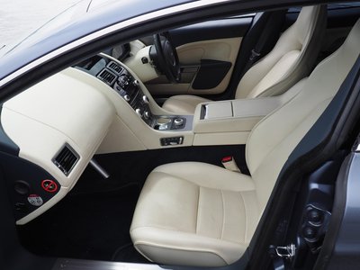 صورة 38 لـ 2011 Aston Martin RAPIDE