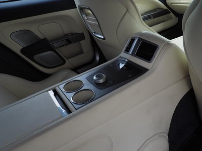 صورة 63 لـ 2011 Aston Martin RAPIDE
