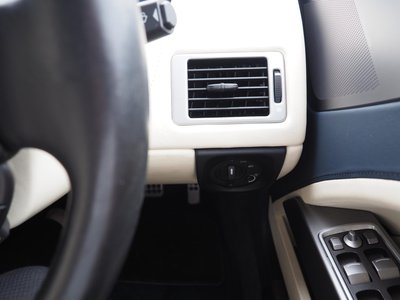 صورة 17 لـ 2011 Aston Martin RAPIDE