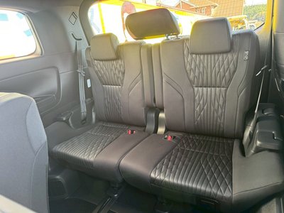 2026 Toyota ALPHARD — фото 4