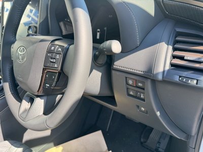 2026 Toyota ALPHARD — фото 10