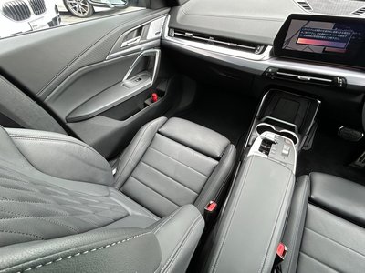 صورة 38 لـ 2024 BMW IX2