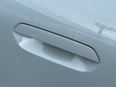 صورة 21 لـ 2024 BMW IX2
