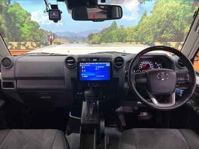 2024 Toyota LAND CRUISER 70 — миниатюра 2
