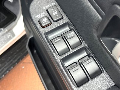 2024 Toyota LAND CRUISER 70 — миниатюра 31