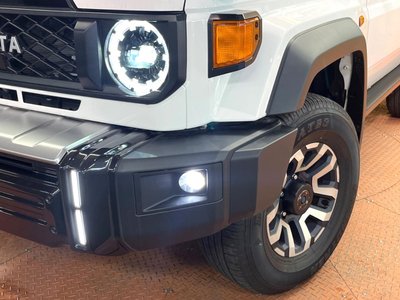 2024 Toyota LAND CRUISER 70 — миниатюра 12
