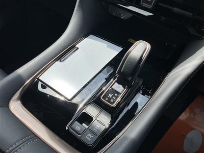 صورة 26 لـ 2026 Toyota ALPHARD