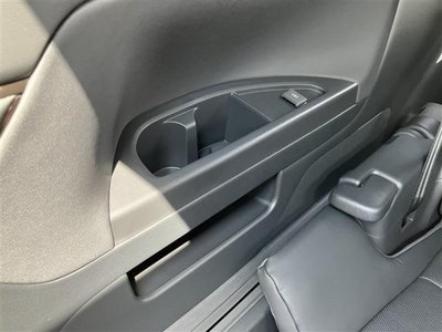 صورة 58 لـ 2026 Toyota ALPHARD
