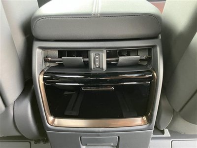 صورة 43 لـ 2026 Toyota ALPHARD