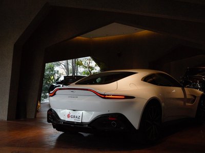2019 Aston Martin VANTAGE — миниатюра 9