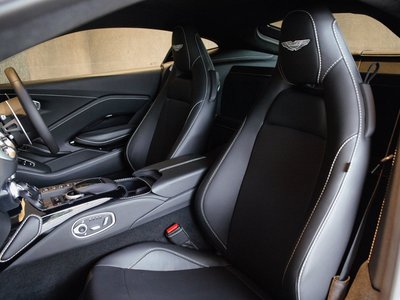 2019 Aston Martin VANTAGE — миниатюра 19