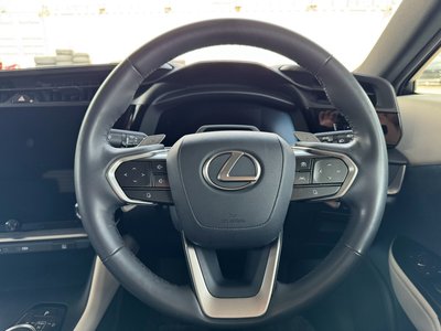 صورة مصغرة 43 لـ 2023 Lexus RZ