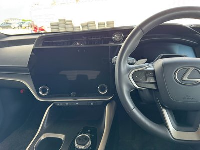 صورة مصغرة 42 لـ 2023 Lexus RZ