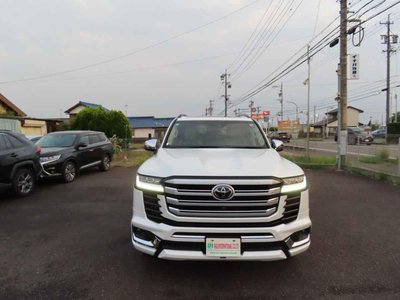 صورة 2 لـ 2023 Toyota LAND CRUISER 300