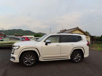 صورة 14 لـ 2023 Toyota LAND CRUISER 300