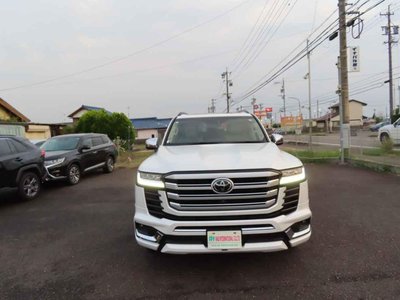 صورة 9 لـ 2023 Toyota LAND CRUISER 300