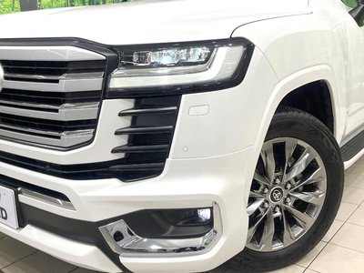 صورة 17 لـ 2023 Toyota LAND CRUISER 300
