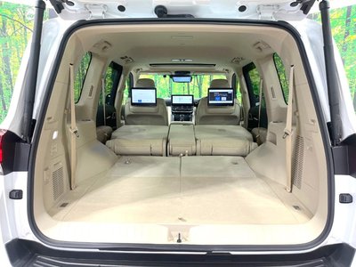 صورة 44 لـ 2023 Toyota LAND CRUISER 300