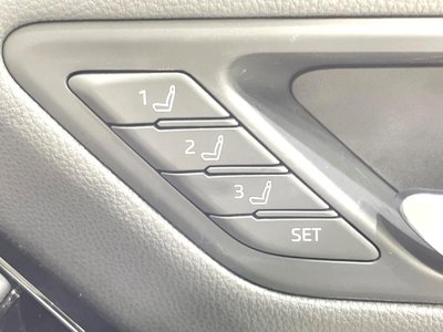 صورة 34 لـ 2023 Toyota LAND CRUISER 300
