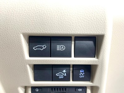صورة 54 لـ 2023 Toyota LAND CRUISER 300