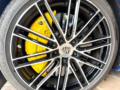 2017 Porsche PANAMERA thumbnail 18