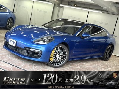 2017 Porsche PANAMERA photo 1