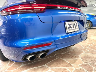 2017 Porsche PANAMERA photo 10