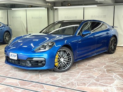 2017 Porsche PANAMERA photo 3