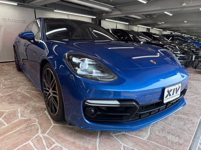 2017 Porsche PANAMERA photo 16