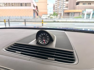 2017 Porsche PANAMERA thumbnail 28