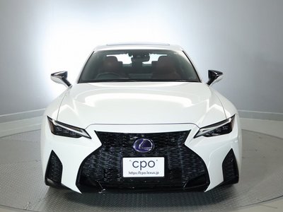 2020 Lexus IS photo 2