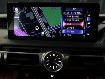 2020 Lexus IS photo 14